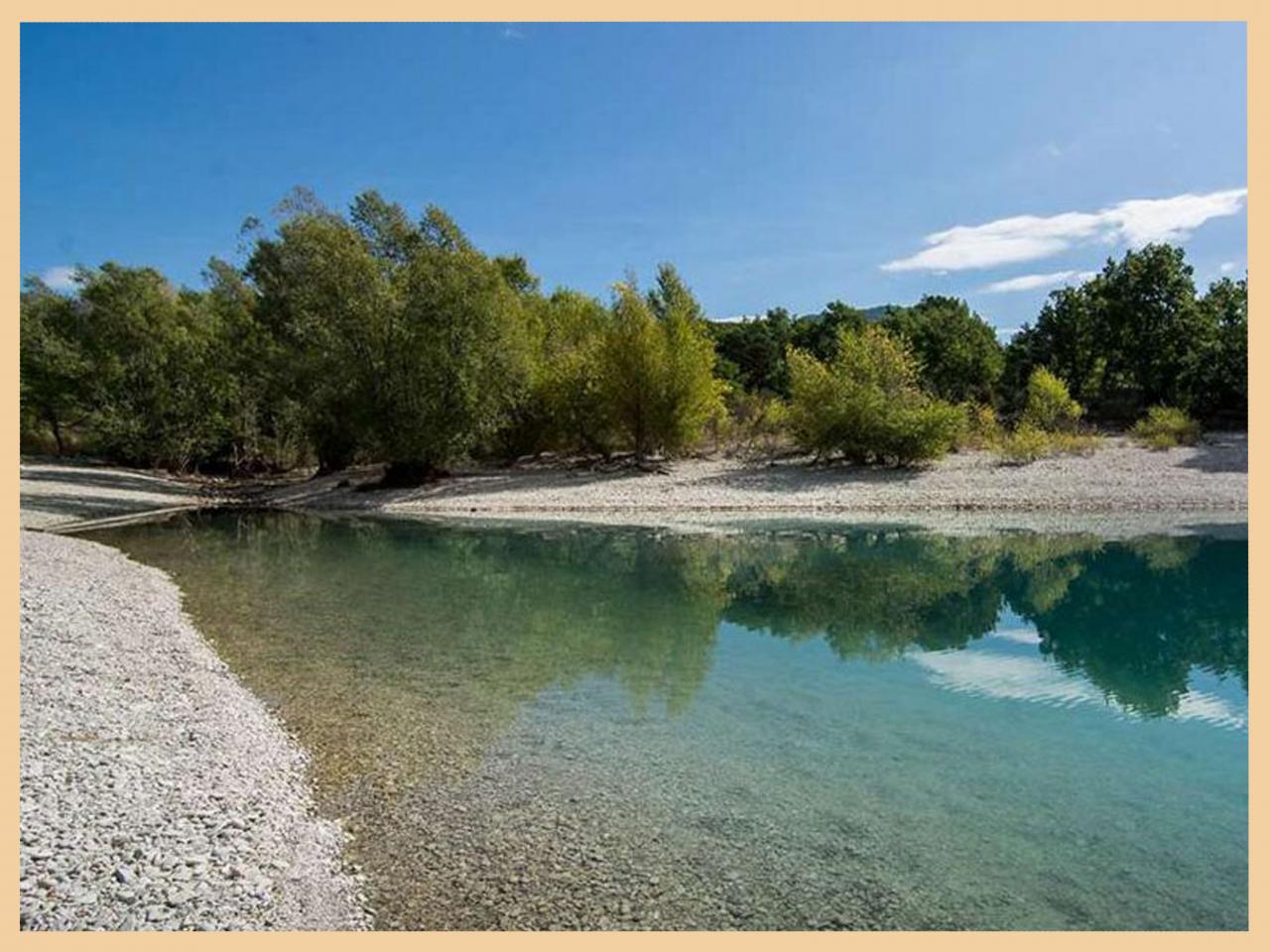 Au bord du lac 1